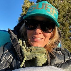 Meet your Posher, Caitlin